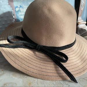 Wool Tan & Black Hat